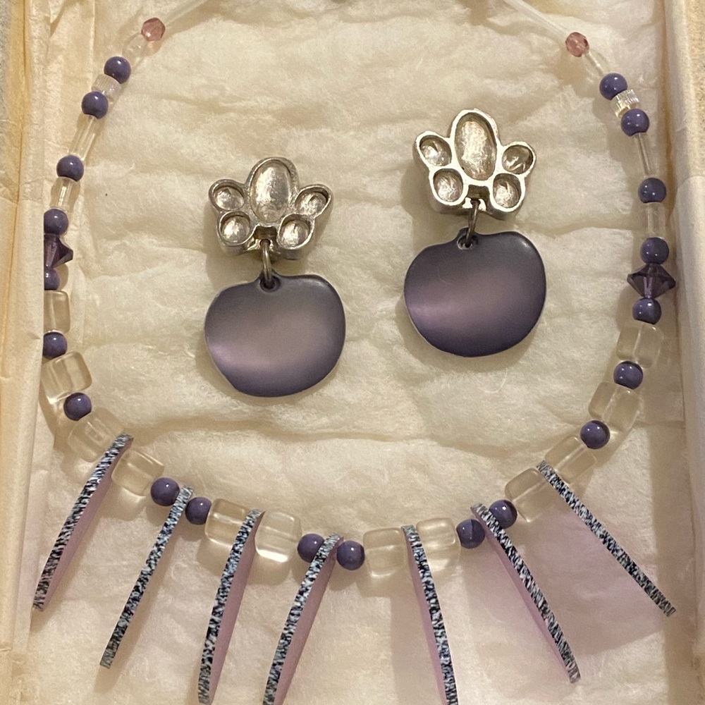 Vintage Glass Necklace w/Clip On Earrings
